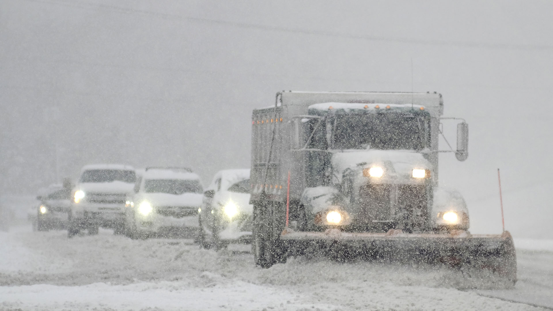 Virginia snowstorm 120918 AP_1544399727226