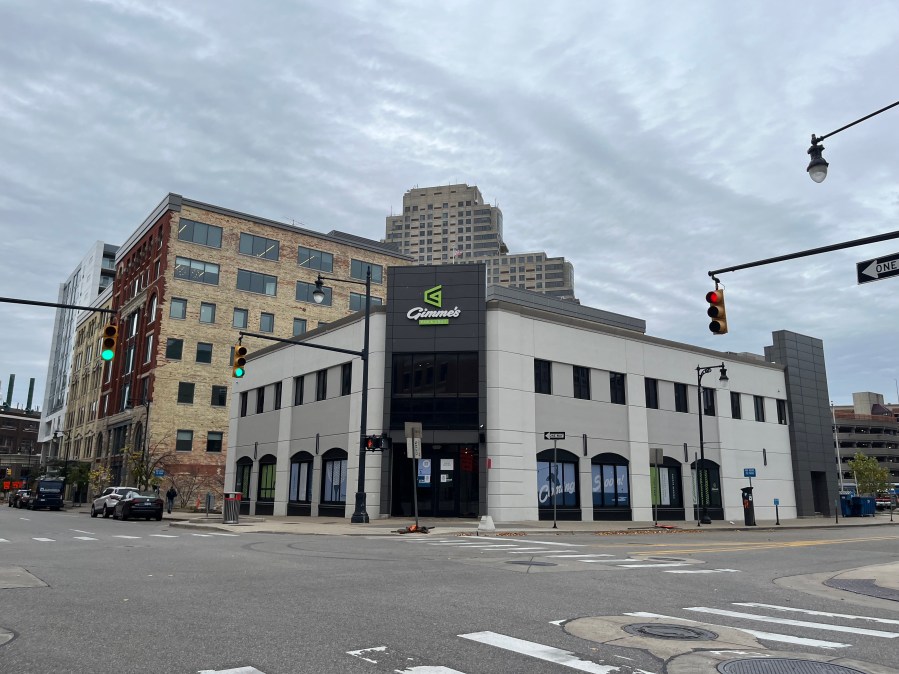 Gimme's Par and Grill at the intersection of Ottawa Avenue and Louis Street in downtown Grand Rapids. (Oct. 31, 2024)