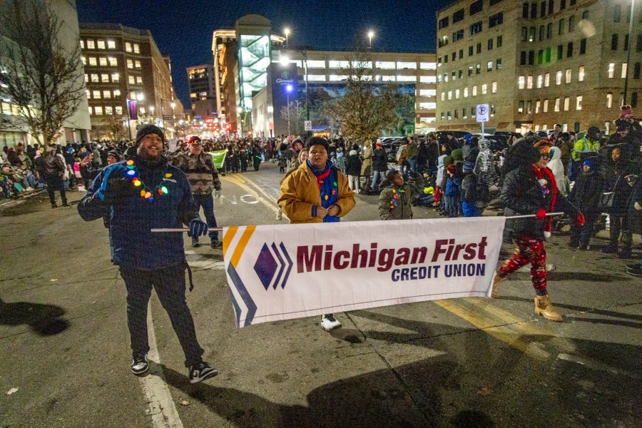The Grand Rapids Santa Parade, sponsored by Gentex, and tree lighting ceremony on Dec. 7, 2024. (Michael Buck/WOOD TV8)