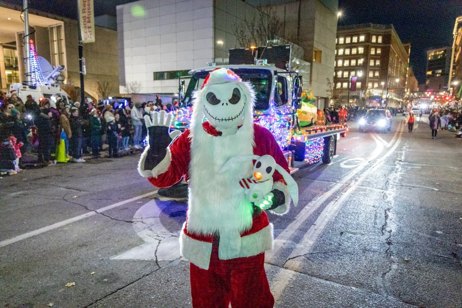 The Grand Rapids Santa Parade, sponsored by Gentex, and tree lighting ceremony on Dec. 7, 2024. (Michael Buck/WOOD TV8)