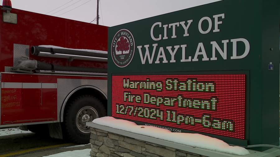 The electronic sign at the city of Wayland tells people the firehouse will function as a warming station on Dec. 7 during a planned Consumers Energy power outage. (Dec. 4, 2024)